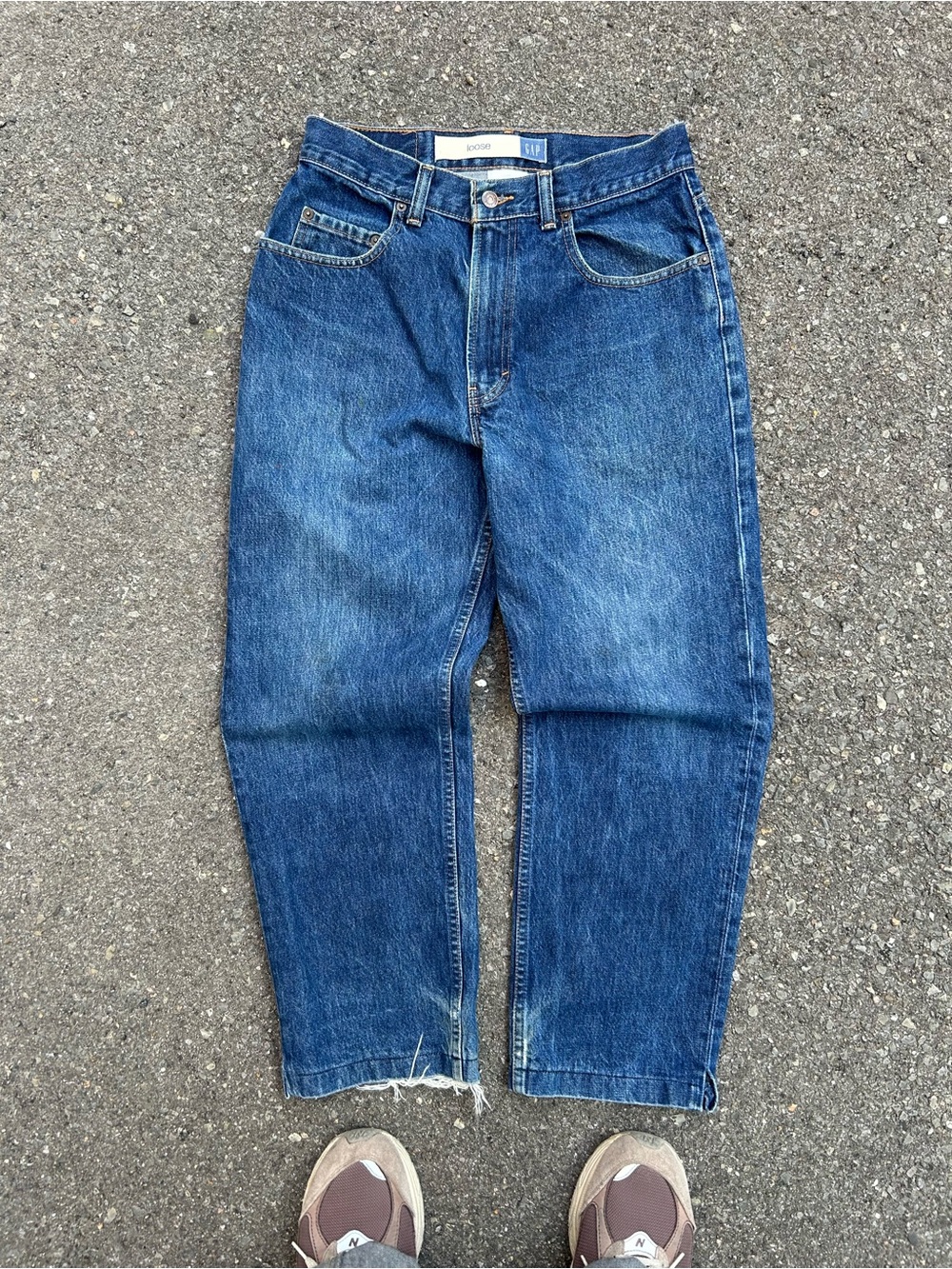 GAP Relaxed Fit Men's Denim Jeans - Medium Blue Wash